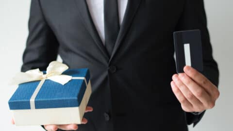 How to Implement Localised Rewards in B2B Loyalty Programmes